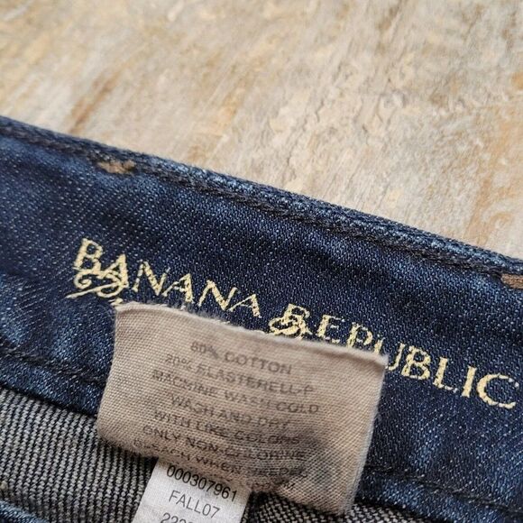 Banana Republic Urban Boot Cut Jeans Size 2 Womens Blue Denim Low Rise Dark Wash - Picture 16 of 16